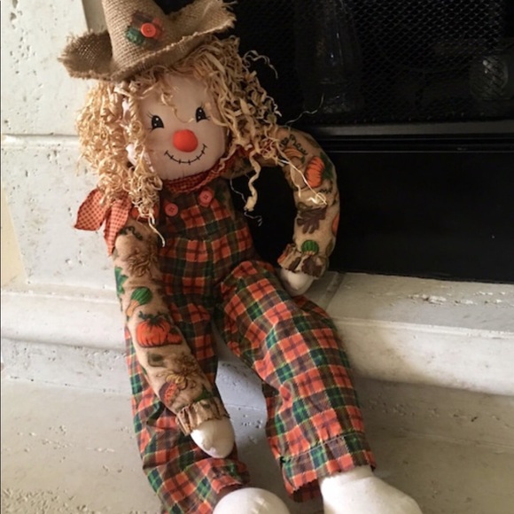 Pumpkin Patch Scarecrow - Picture 6 of 8